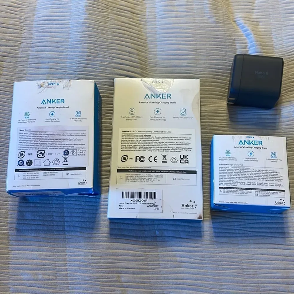 NWT anker phone charger bundle